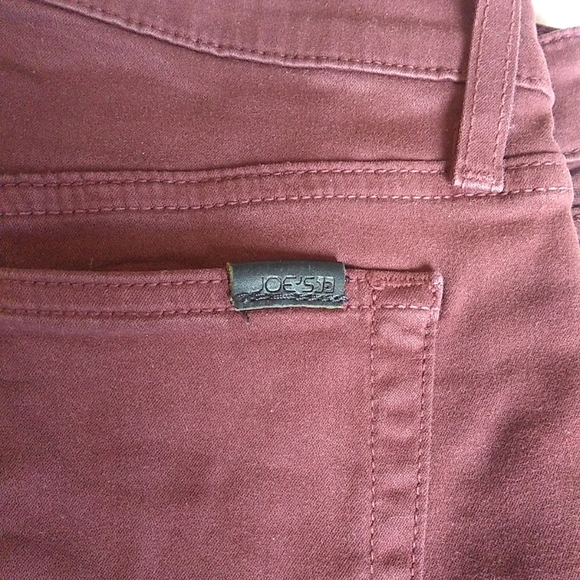 Joe's Jeans Midrise 5 pocket Jeggings Size 28 in Black Cherry - Picture 4 of 8